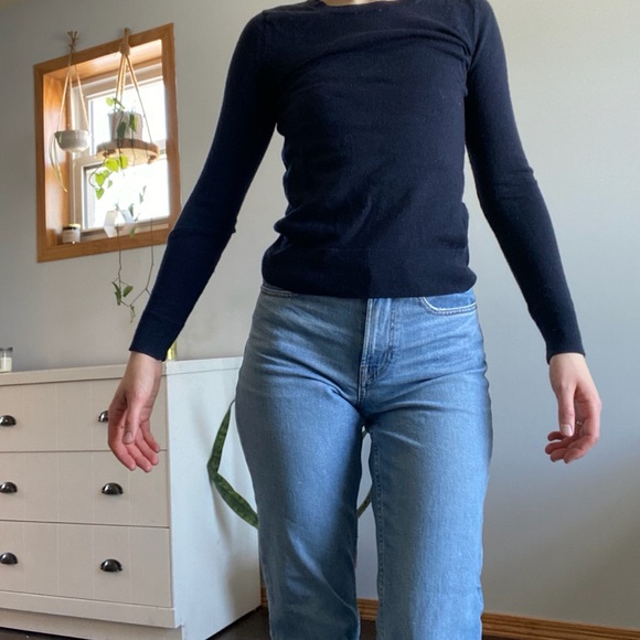 Gap Merino Wool Sweater - Picture 2 of 4